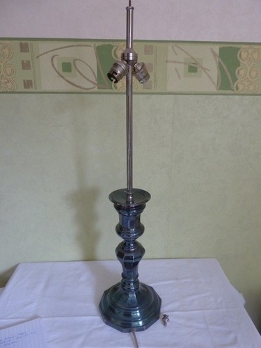 Ancienne grande lampe - grande, métal